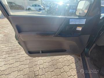 PANNELLI ANTERIORI PER PAJERO V60 GLX 2003