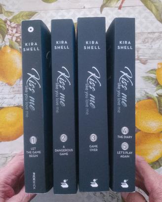 Kira Shell 'Kiss me'