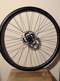 Ruote Roval CLX 32 Disc carbonio – tubeless ready 