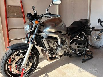 Yamaha FZ6 anno 2004