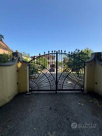 Villa di 300 m² con 3 locali e box auto a Frosinon