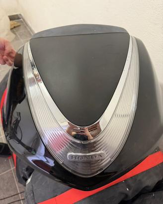 Bauletto HONDA con chiave + parabrezza SH 125/150