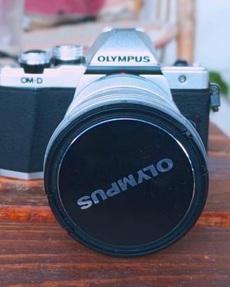 Macchina Olympus OMD II