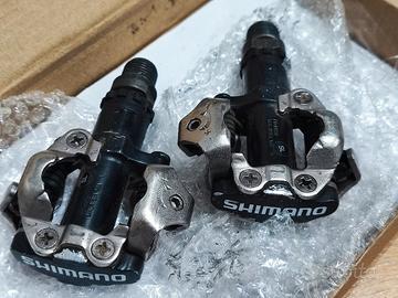 Pedali SPD Shimano per bdc bici da corsa 
