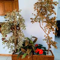 Fioriera doppia con piante artificiali