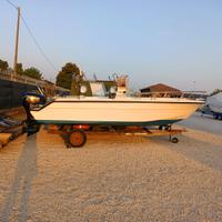 Barca da 6 metri con motore e carrello