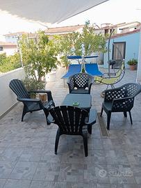 Trilocale con veranda coperta e cortile interni