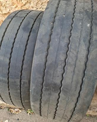 315/60/22.5 michelin usate due pezzi