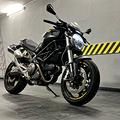 Ducati monster dark 696