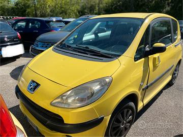 Peugeot 1007 1.4 HDi Happy