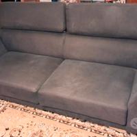 divano da tre blu scuro