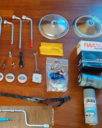 alcuni ricambi auto vintage