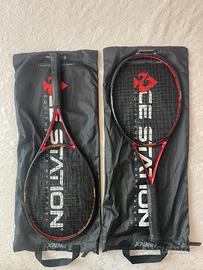 Una racchetta tennis Pro Kennex Black Ace