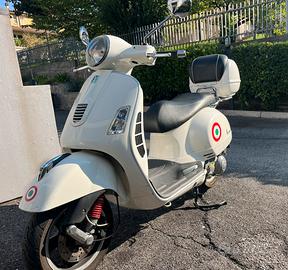 Vespa GTS 300 Super