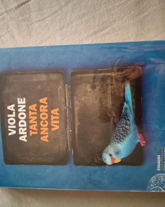 libro NUOVO " tanta ancora vita "