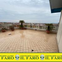 Appartamento con ampio terrazzo nel cuore