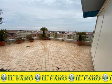 Appartamento con ampio terrazzo nel cuore