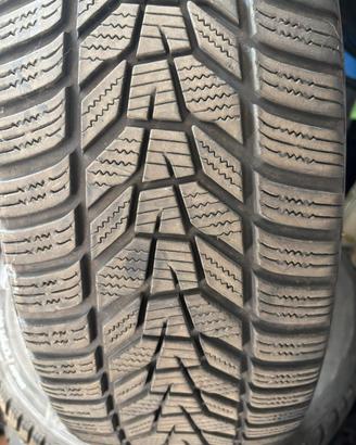 Gomme invernali renault megane e-tech