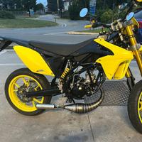 Moto Suzuki valenti n01 50 2016