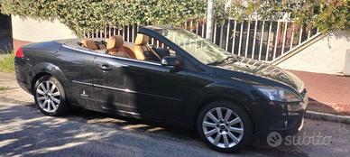 FORD Focus Cabriolet Coupé
