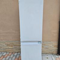 Frigorifero ad incastro 