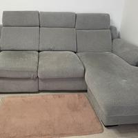 Divano con penisola e parte reclinabile relax