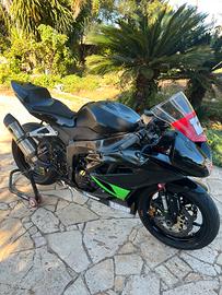 Kawasaki zx6r 2010