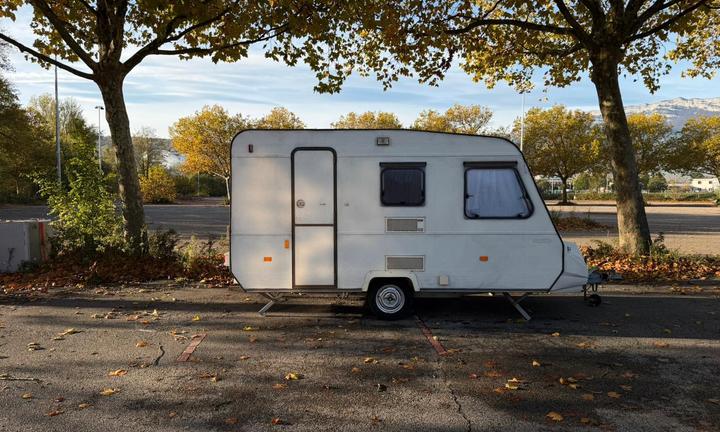 Roulotte adria 4050 tk