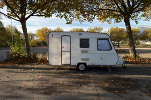 Roulotte adria 4050 tk