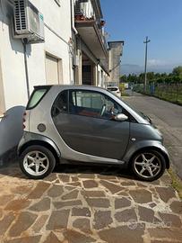 smart incidentata marciante