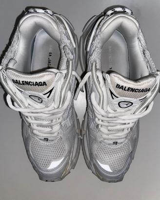 balenciaga runners white