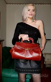 Borsa vintage  in cuoio  bordeaux.