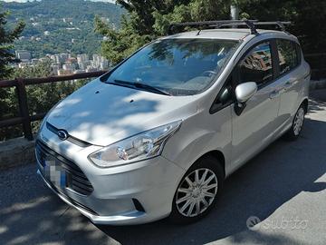 bmax, adatta neo patentati  40000km 