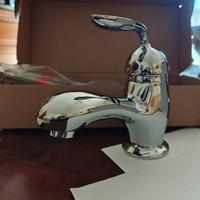 Rubinetto per lavabo nuovo 