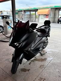 Yamaha Tmax 560