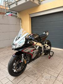 Aprilia rsv4