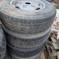 Gomme e cerchi land rover