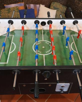 Calciobalilla professionale da bar con gettoniera