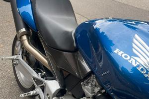 Hornet 600