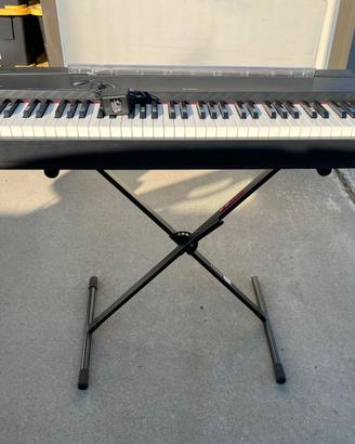 Pianoforte YAMAHA P70