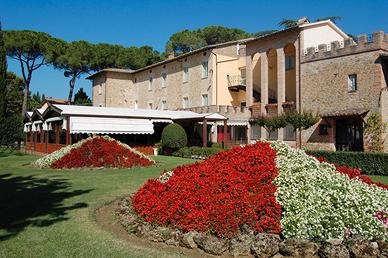 Ristorante con sala Banchetti