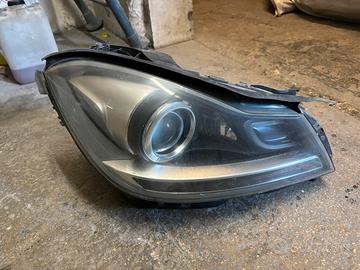 Faro mercedes C