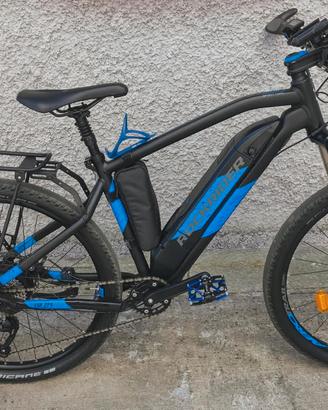 Bicicletta pedalata assistita Rockrider EST500