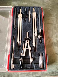 Strumenti da disegno vintage - set di compassi