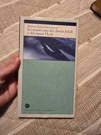 Libro copertina rigida