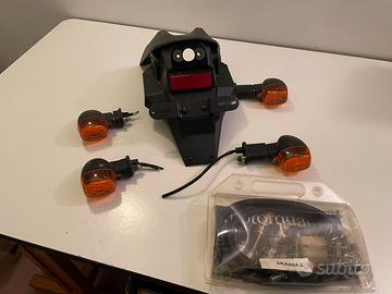 Portatarga, frecce originali Kawasaki Z 1000 2003