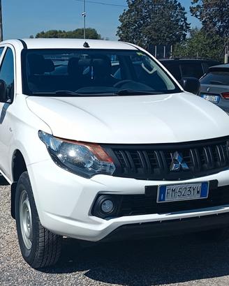 Mitsubishi L200 2017 - 2.4D 4X4 Lb automobili