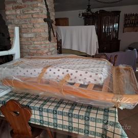 lettino in legno 
