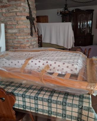 lettino in legno 