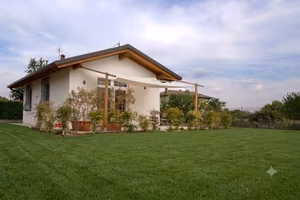 Villa singola Albese con Cassano
